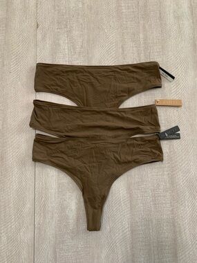 SKIMS Fits Everybody Thong Panty Size 4X Lot of 3
